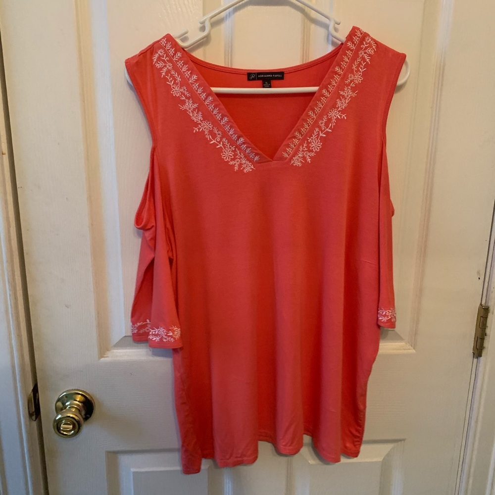 •👚 Adrianna Papell Top 👚•